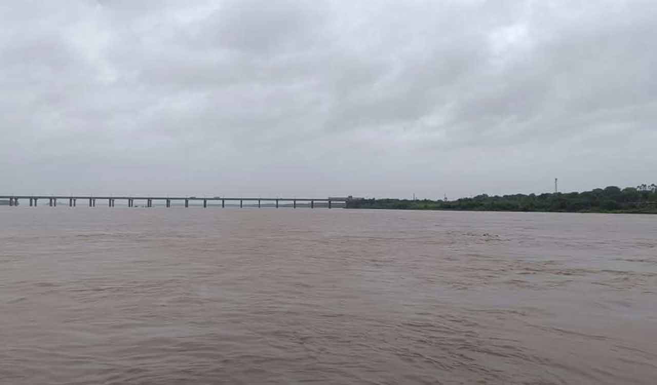 Rains in Maharashtra lend hope for Telangana projects on Godavari