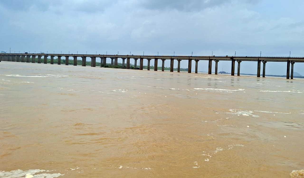 Relief for Kothagudem as Godavari begins to recede in Telangana
