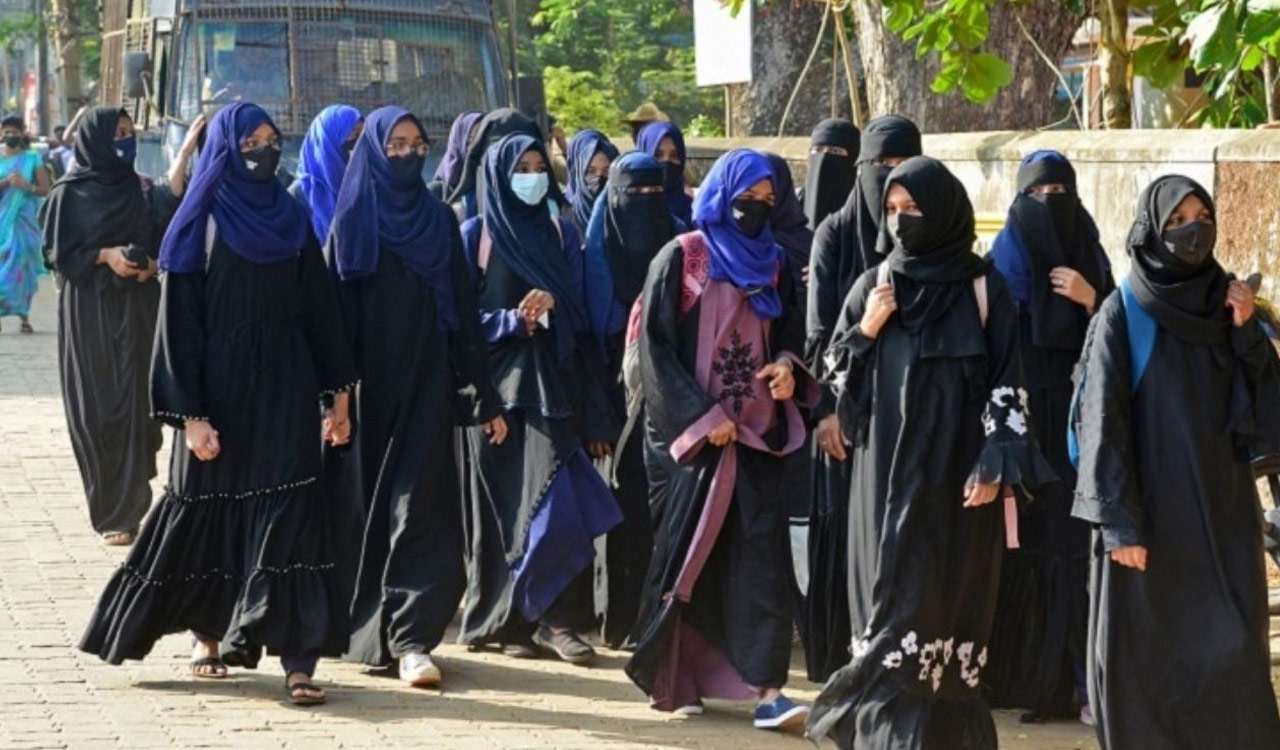 CUK initiates probe into hijab allegation against assistant professor in Kalaburagi