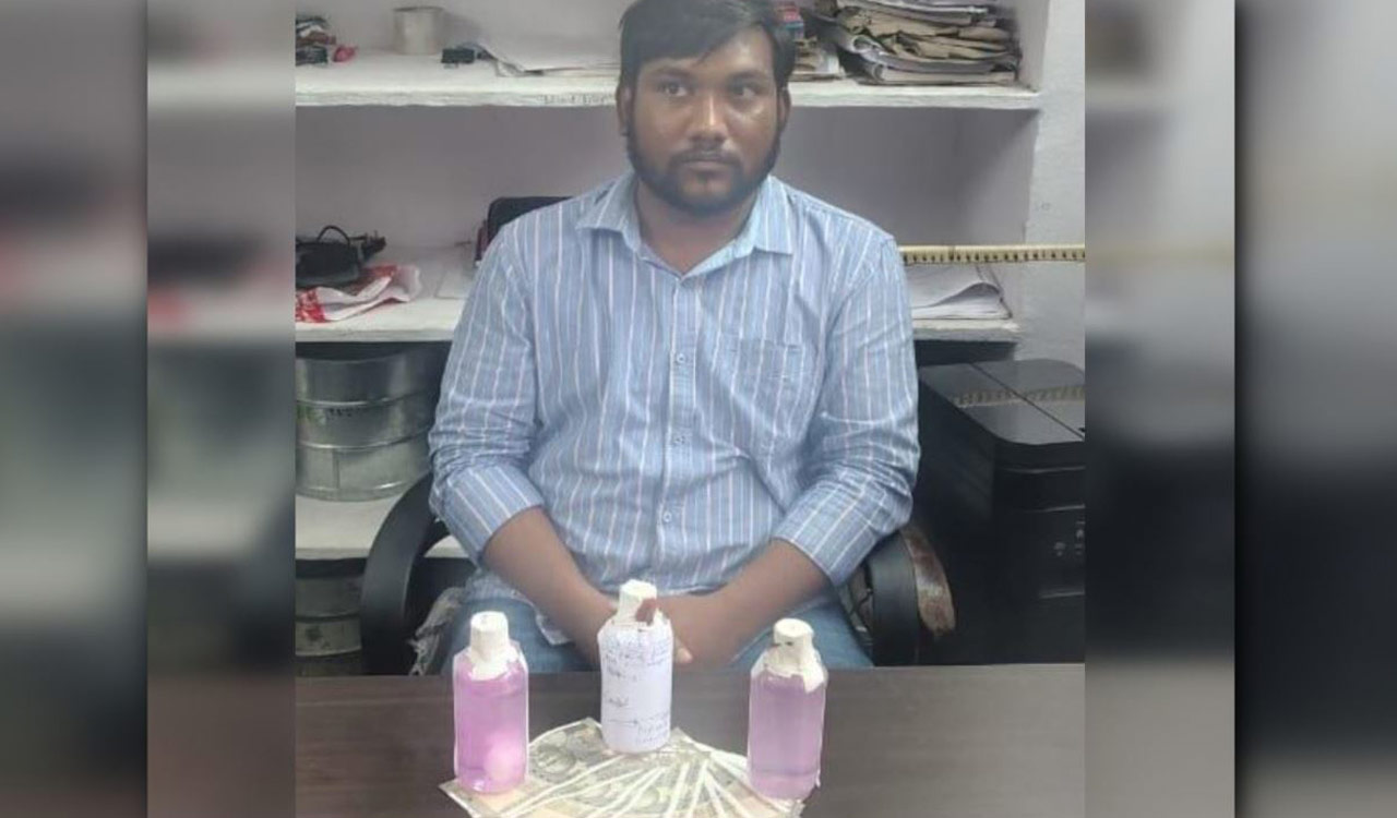 Jagtial: Engineer in Panchayat Raj dept nabbed while accepting bribe from contractor