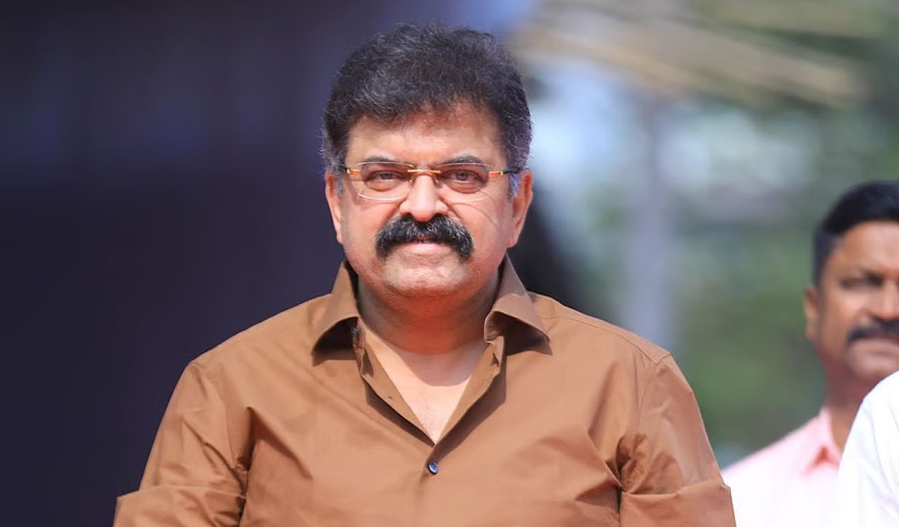 In midnight drama, police drag NCP (SP) MLA protesting detention of supporter