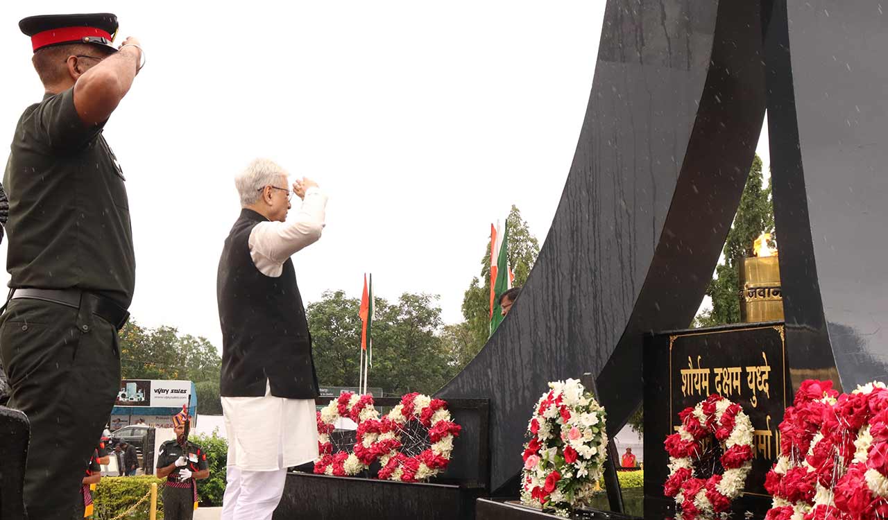 Wreath-laying ceremony marks Kargil Vijay Diwas in Hyderabad
