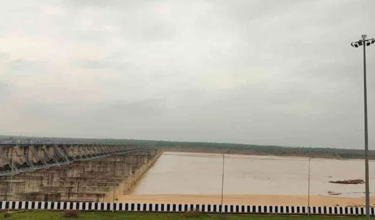 Flood inflows surge at Medigadda barrage as all 85 gates remain open