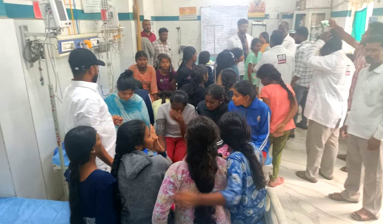 Nagarkurnool hostel food poisoning: Students discharged before Harish Rao’s visit, allege parents