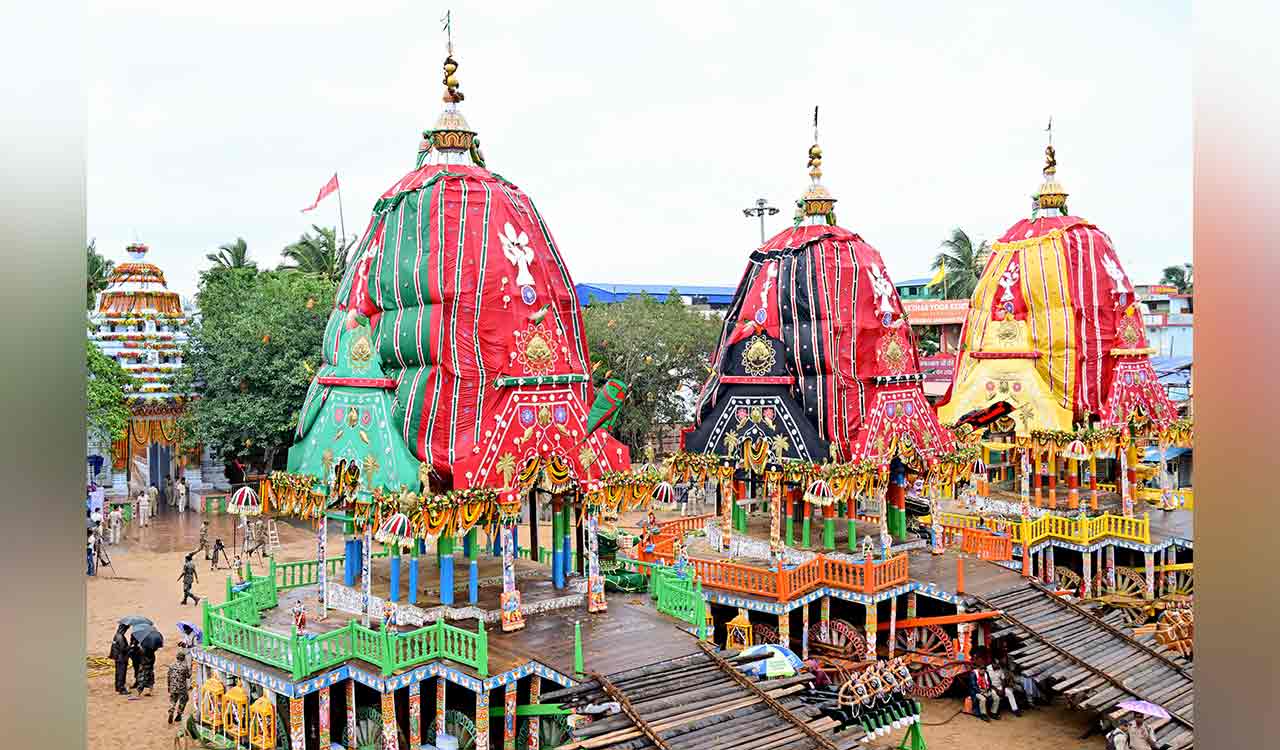 Lord Jagannath’s ‘Bahuda Yatra’ begins with ceremonial ‘Pahandi’ ritual