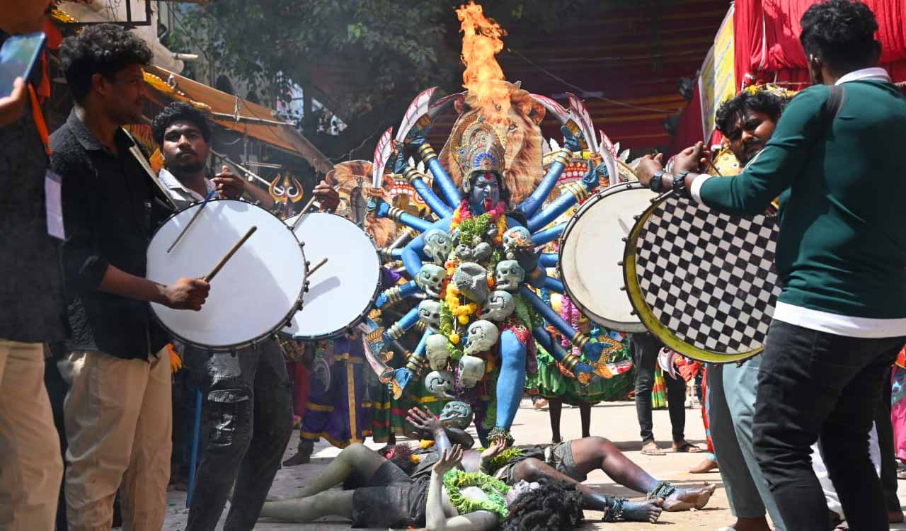 Rangam ritual at Ujjaini Mahankali: Oracle predicts good rainfall for Telangana, warns of new potential pandemic