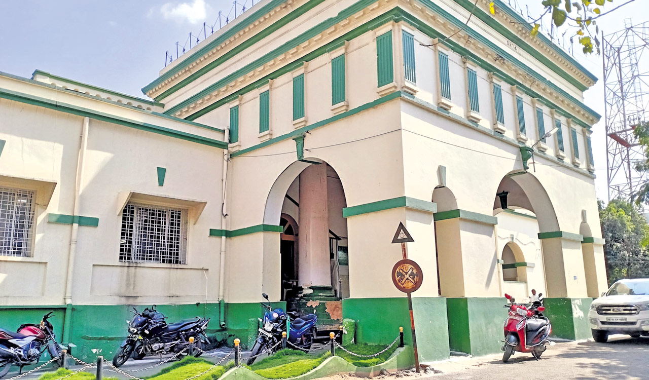 Innovative waste management: SCB wins Swachh Survekshan award