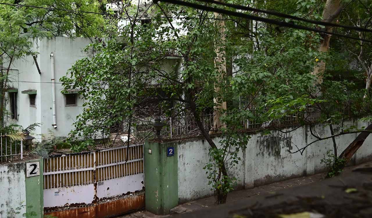 Hyderabad: Luxurious government residential bungalow in prime SR Nagar turns into a house for anti-social elements