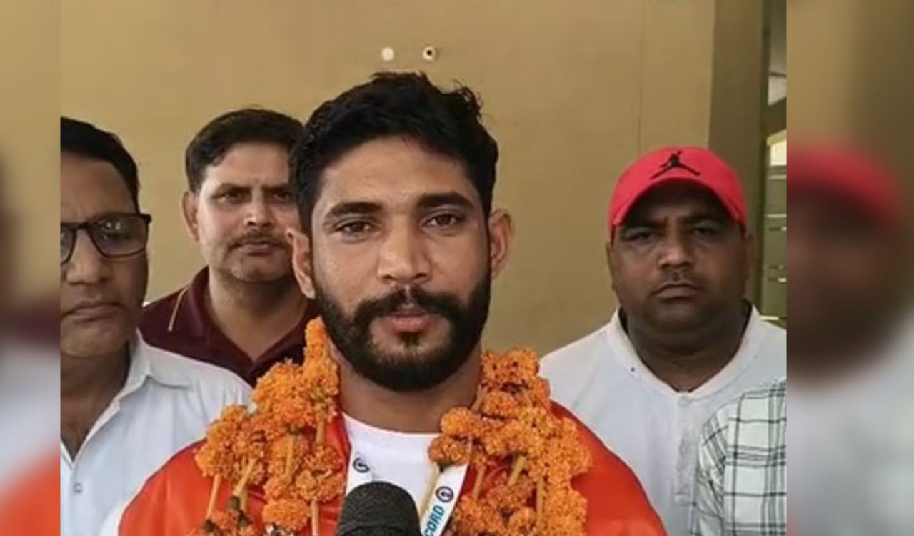 Sandeep sets world record with 20,000 surya namaskars in a historic 37 hour-marathon