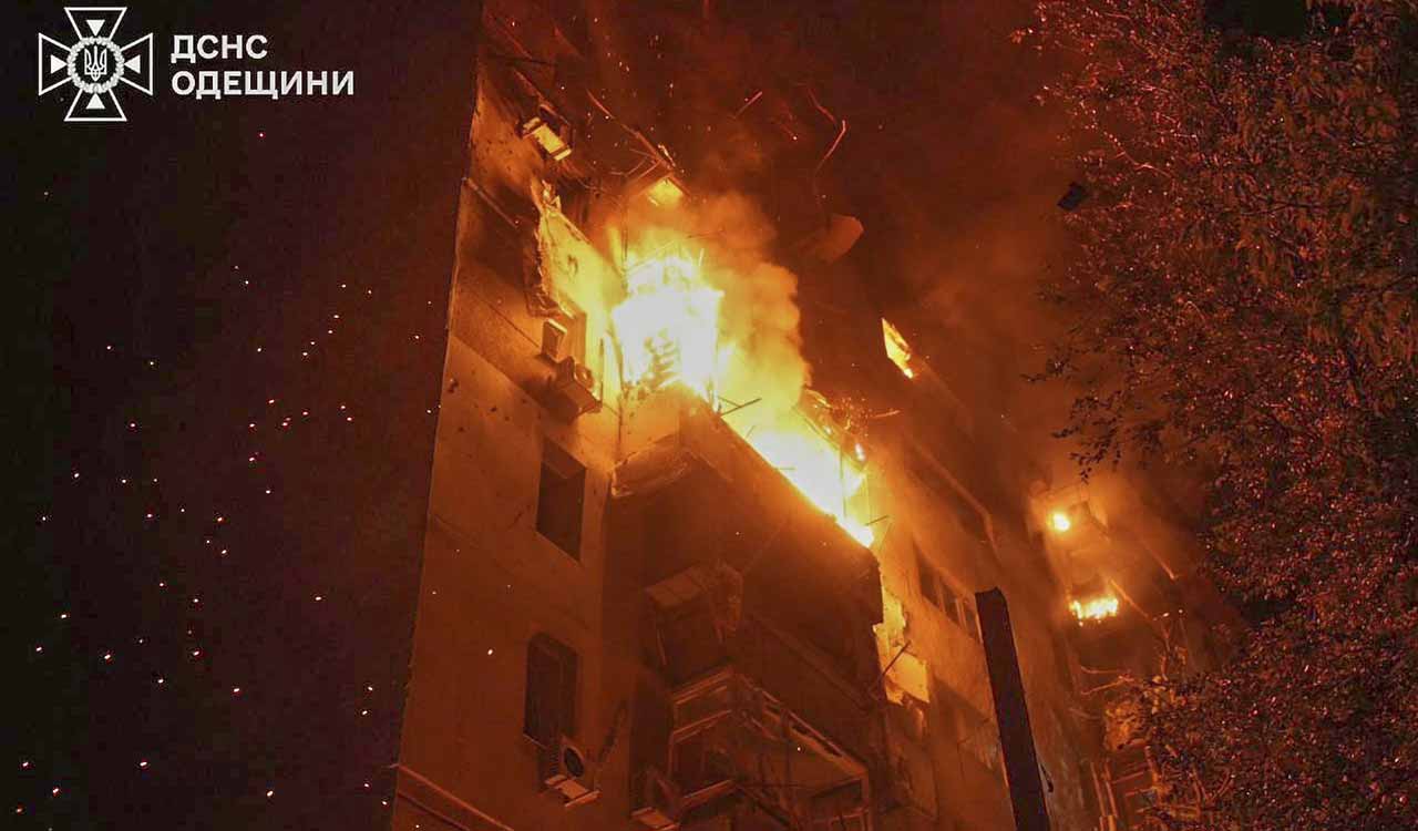 Russia launches over 300 drones, 30 missiles on Ukraine, killing 1 in Odesa