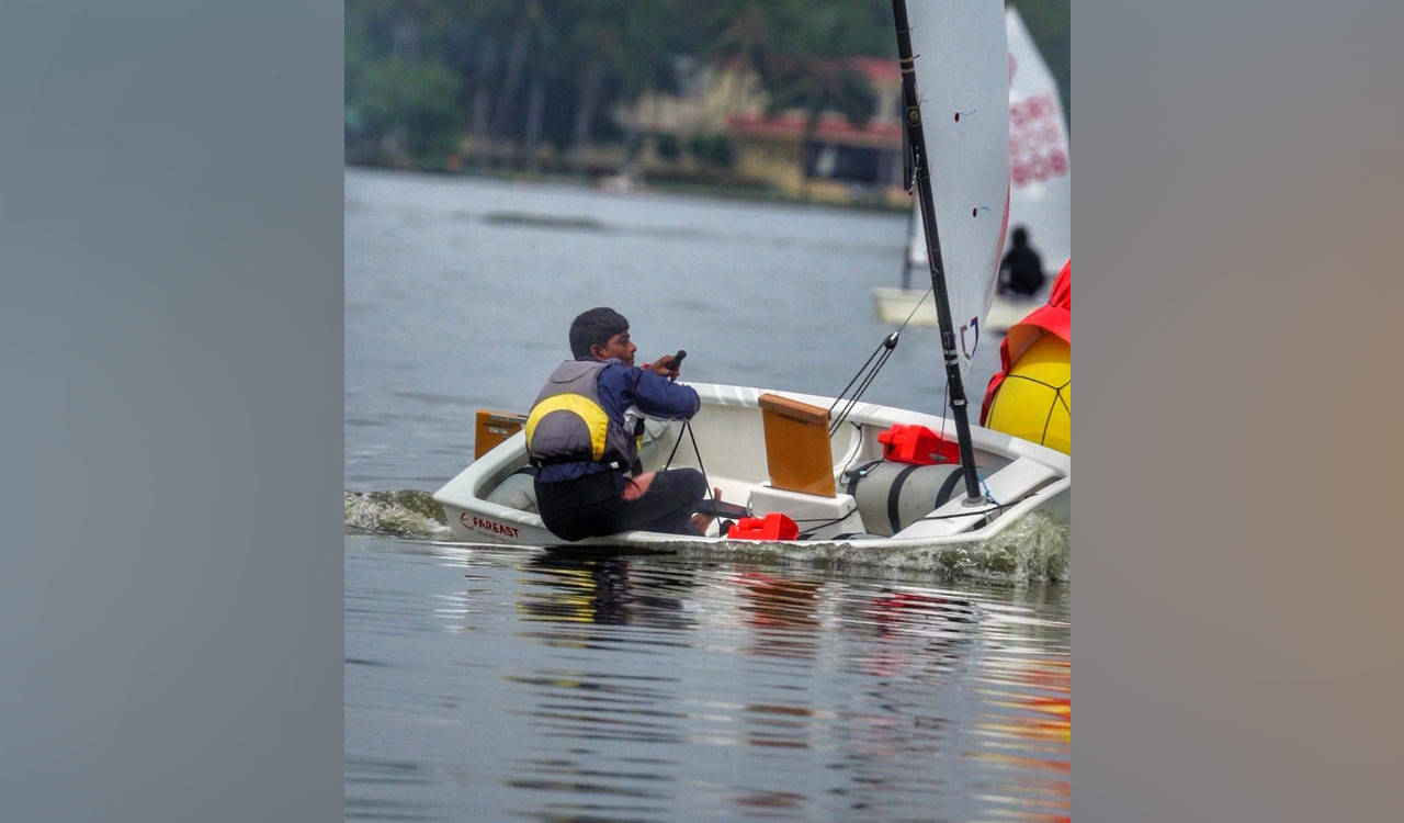 Ramakant and Rizwan lead sailing regatta at Hussain Sagar
