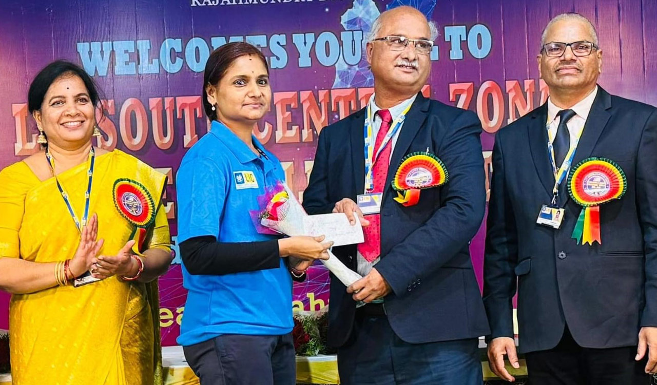 Appoorwa, Shivadas win carrom singles titles at lic zonal trials