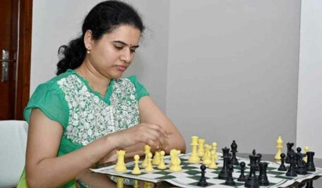 Koneru Humpy, Divya Deshmukh hold firm with draws in semifinal first games