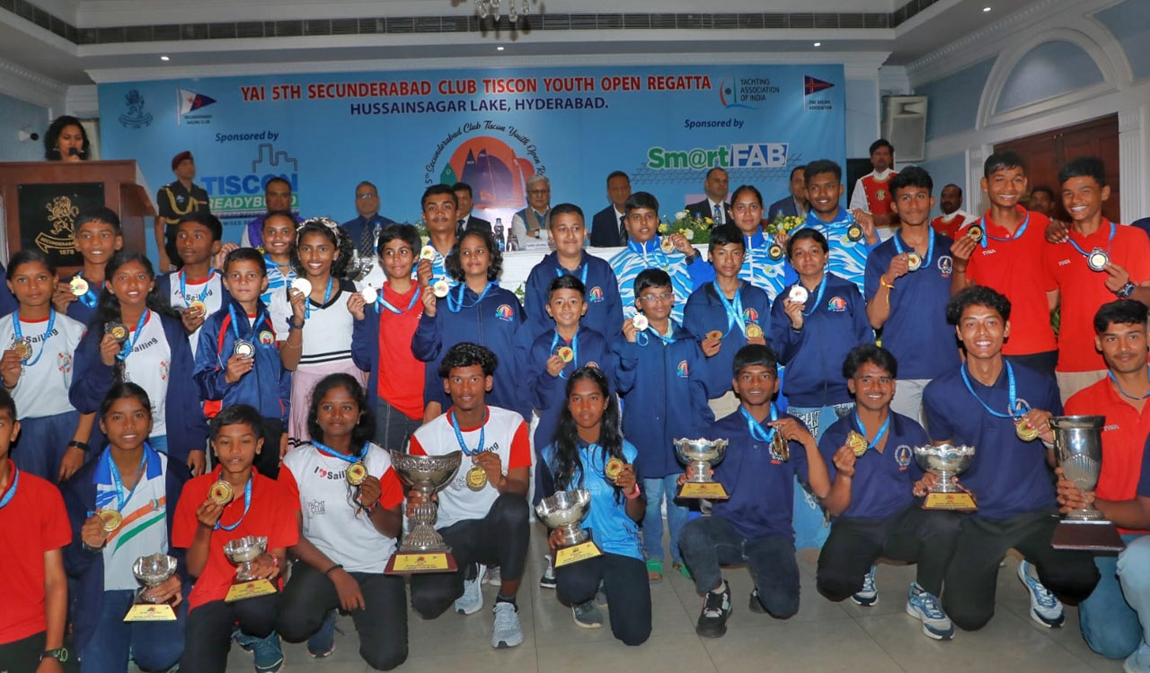 Thanuja & Sravan clinch 420 mixed title at YAI Youth Regatta