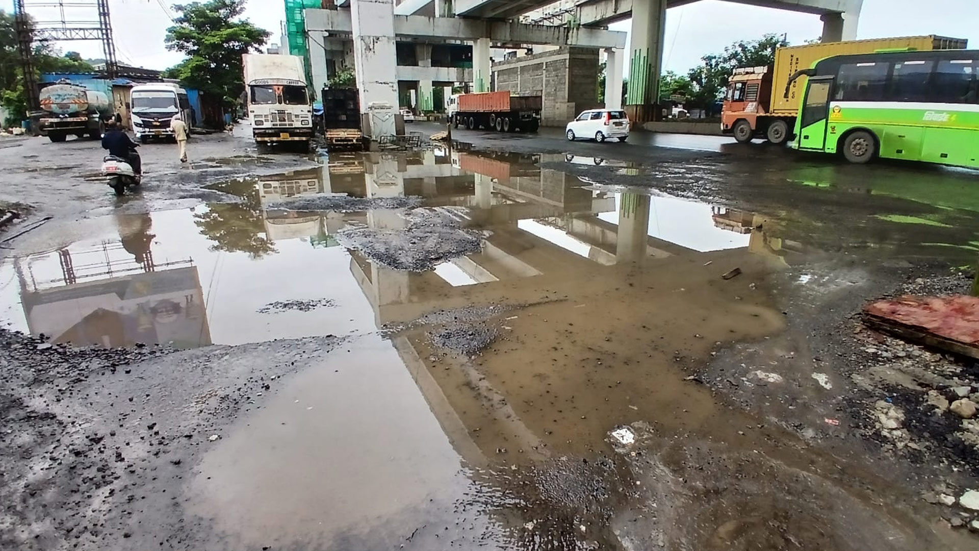 Pothole-ridden internal roads plague Hyderabad residents
