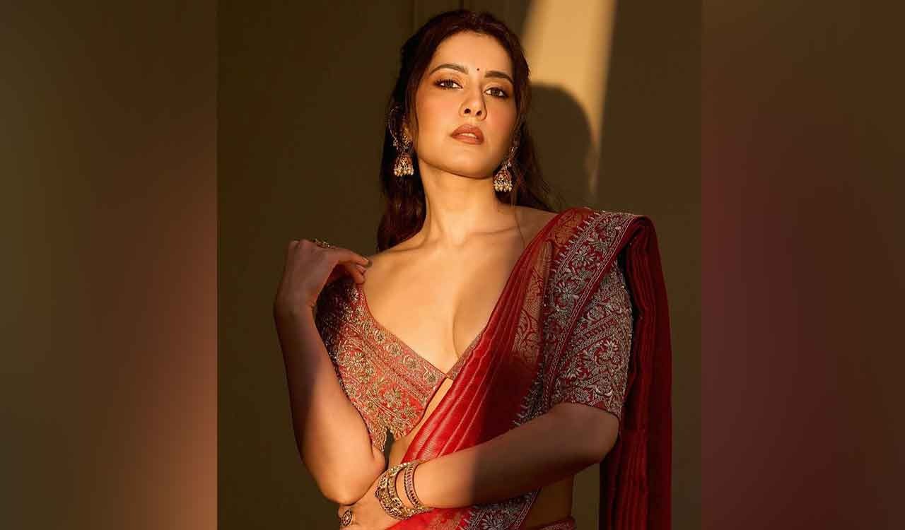 Raashii Khanna is all set to light up Telugu screens again