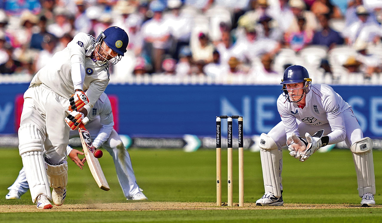 England survive spicy start to second innings after India also finish on 387