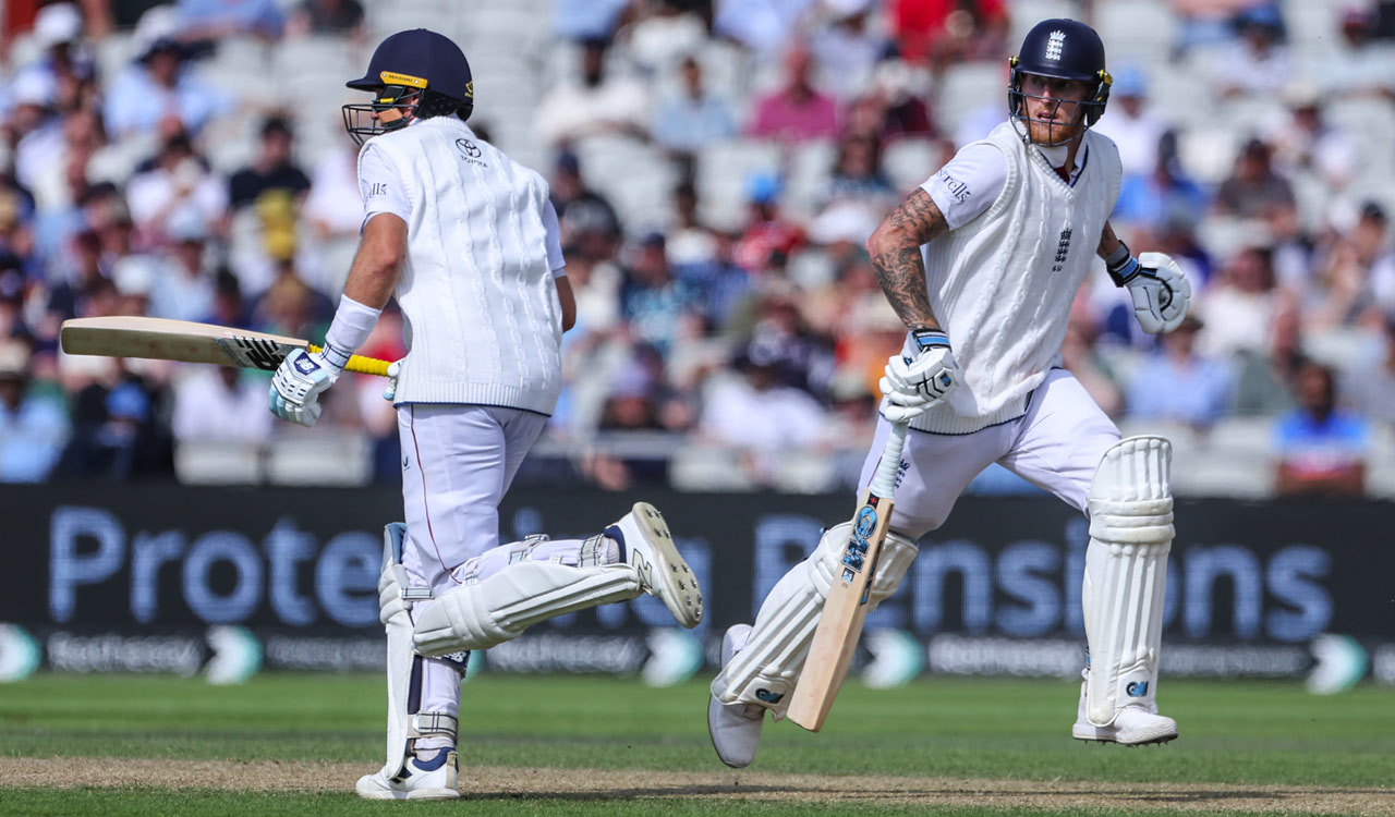 Root makes 150, Stokes unbeaten on 77 as England take 186-run lead over India