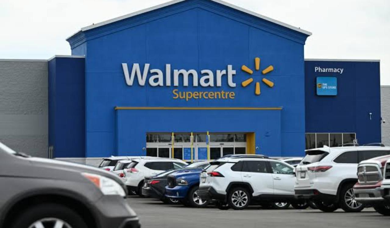 Multiple people stabbed at Walmart in Traverse City; suspect in custody