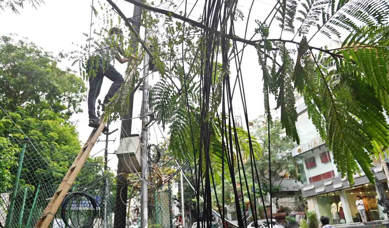 Lakhs left stranded in digital spaces as internet and TV blackout continues in Hyderabad for second day