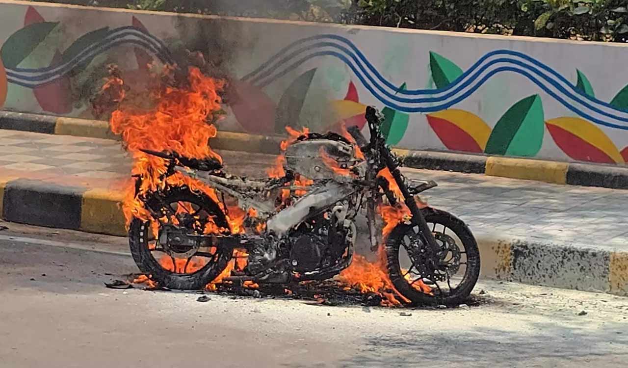Fire at motorbike showroom in Pune; 60 vehicles gutted, one person rescued