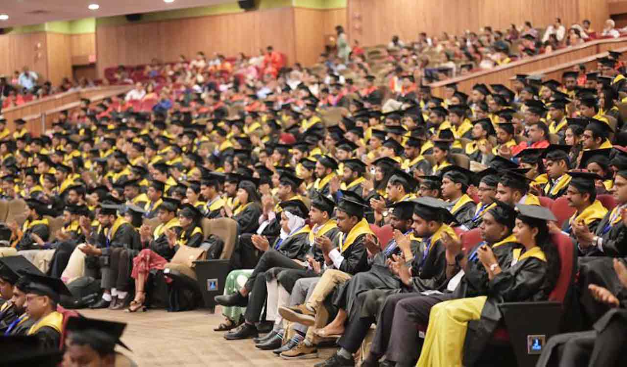 Hyderabad: BITS Pilani holds convocation for 8,450 WILP graduates