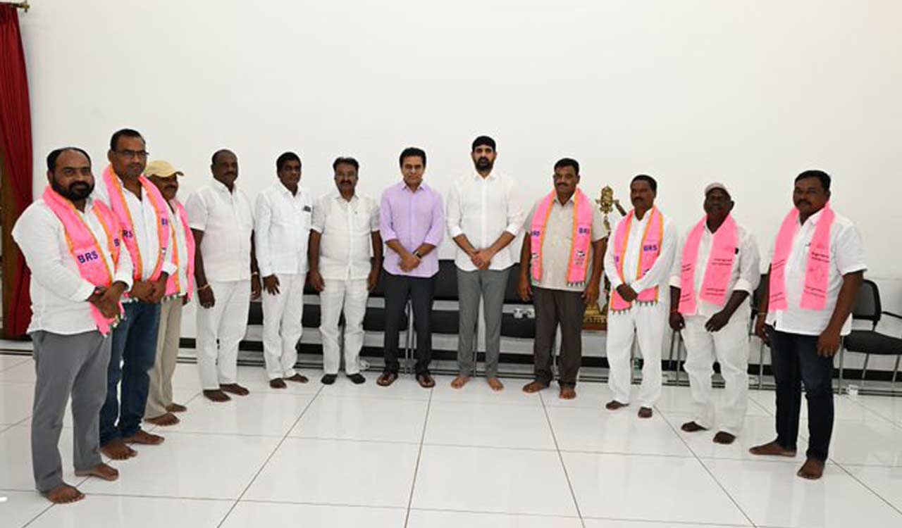 Congress leaders join BRS in Huzurabad constituency