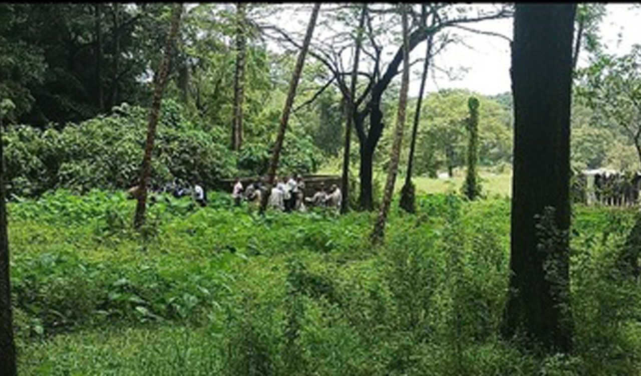 SIT escorts the Dharmasthala complainant to the spot mahazars