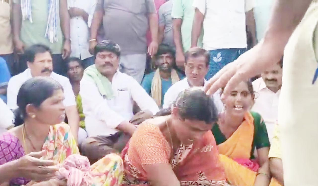 Farmers fall at officials’ feet for urea in Telangana; videos spark outrage