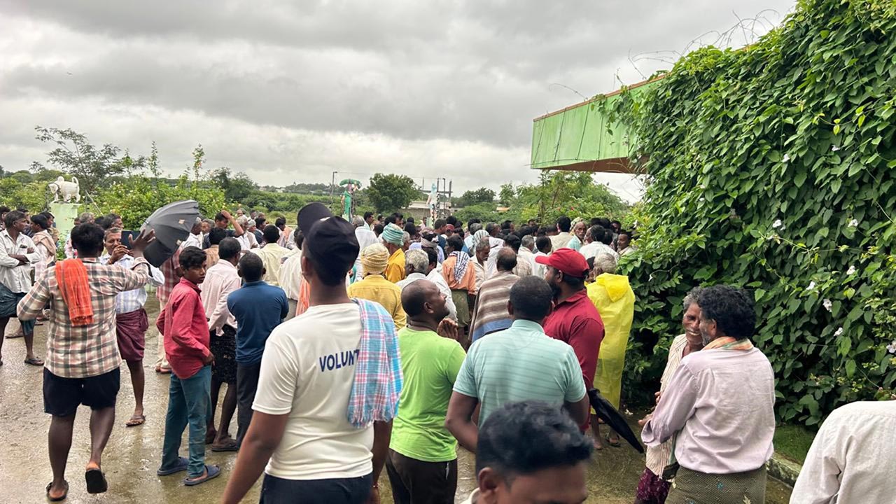 Farmers fear urea loss as heavy rains lash Telangana