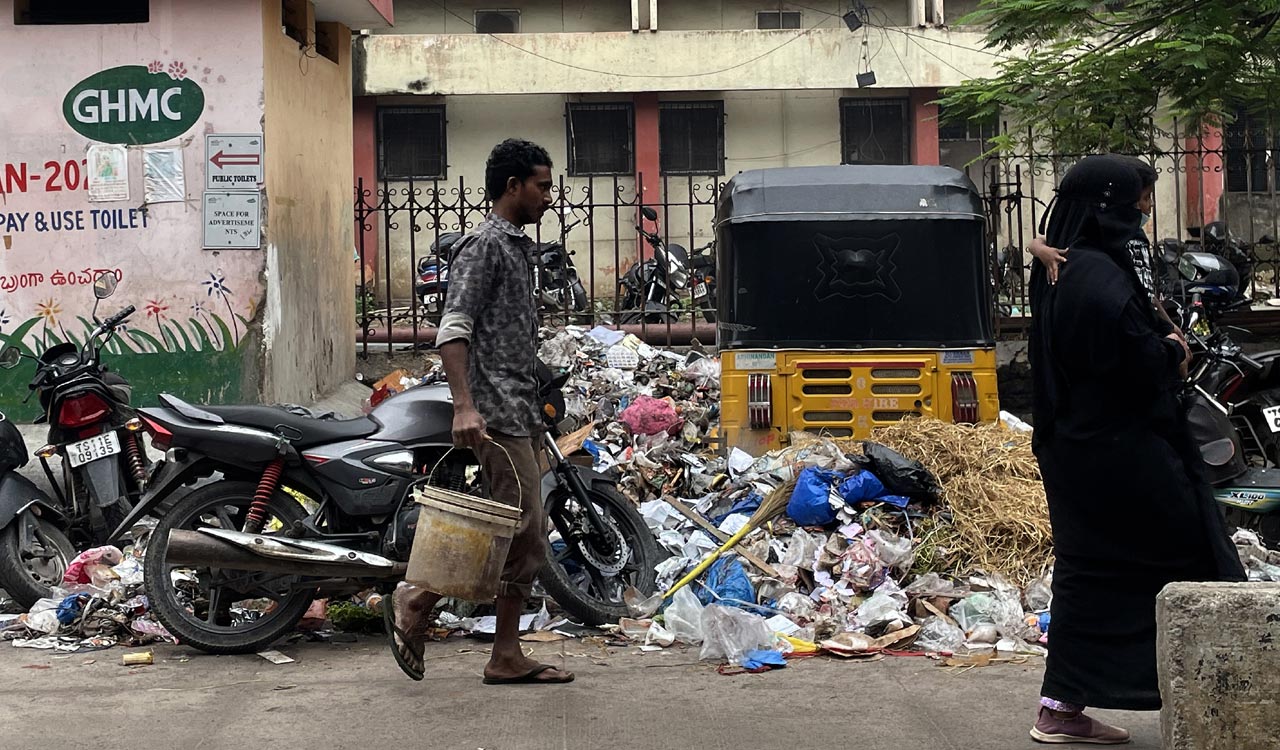 Garbage piles choke Hyderabad streets amid incessant rains