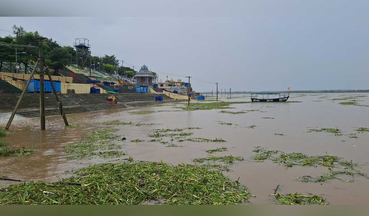 Godavari water levels on the rise at Bhadrachalam; first warning issued