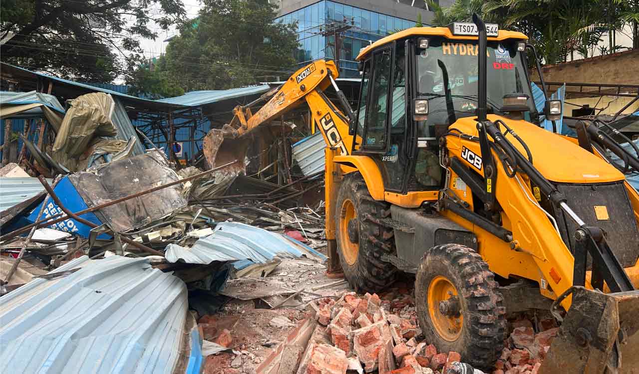 Hydraa reclaims Rs 400 crore worth of encroached land at Jubilee Enclave in Madhapur