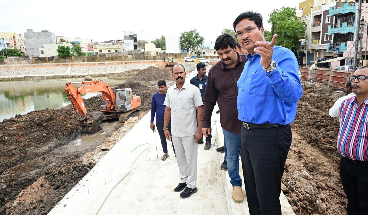 Hydraa chief inspects Bathukamma Kunta, sets Dasara deadline for developmental works