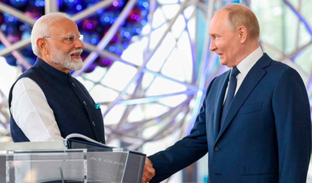 Putin leads global Independence Day greetings, lauds India’s “well-deserved” global respect