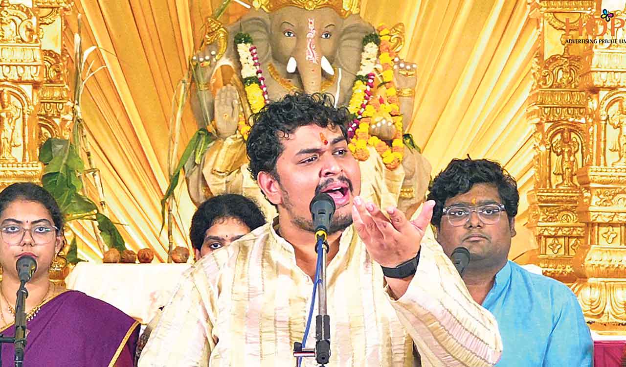 Hyderabad: Soulful Nama Sankeertana performance by JS Sriram lights up Ganesh festival