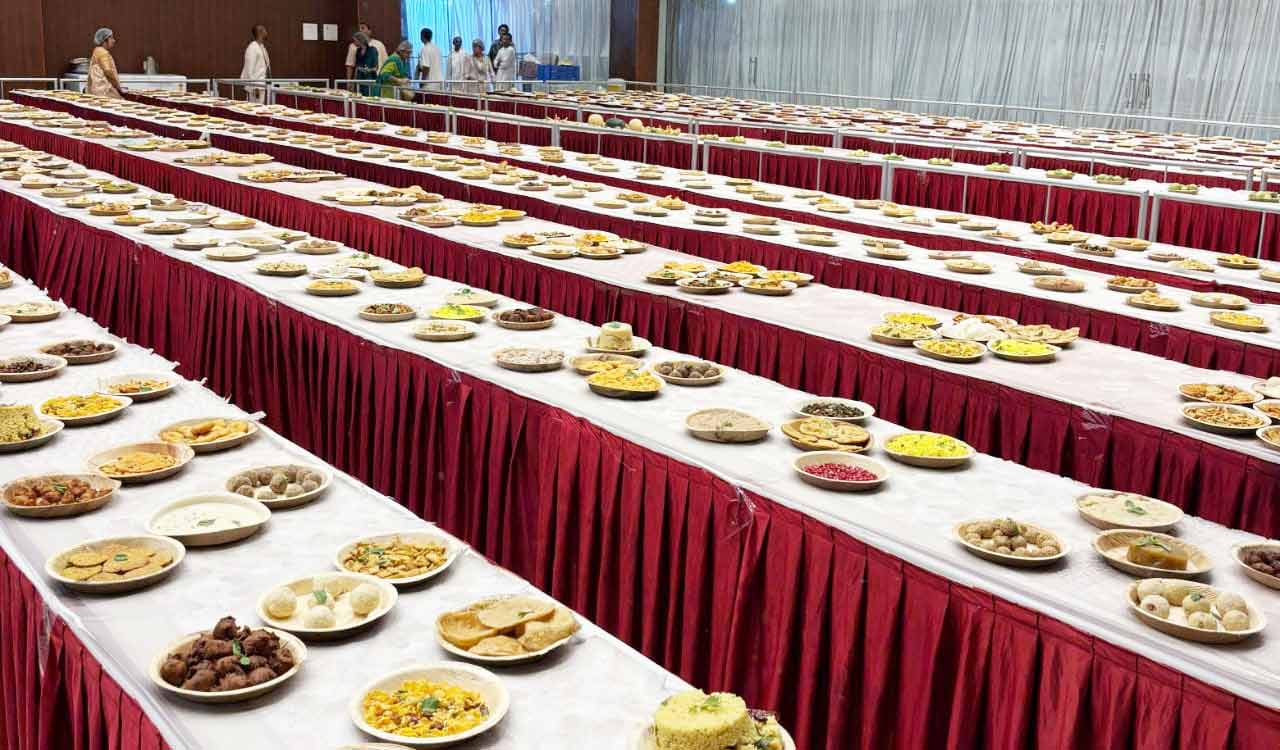 Spiritual fervor marks Sri Nandotsav and Vyasa Puja celebrations at HKM Hyderabad
