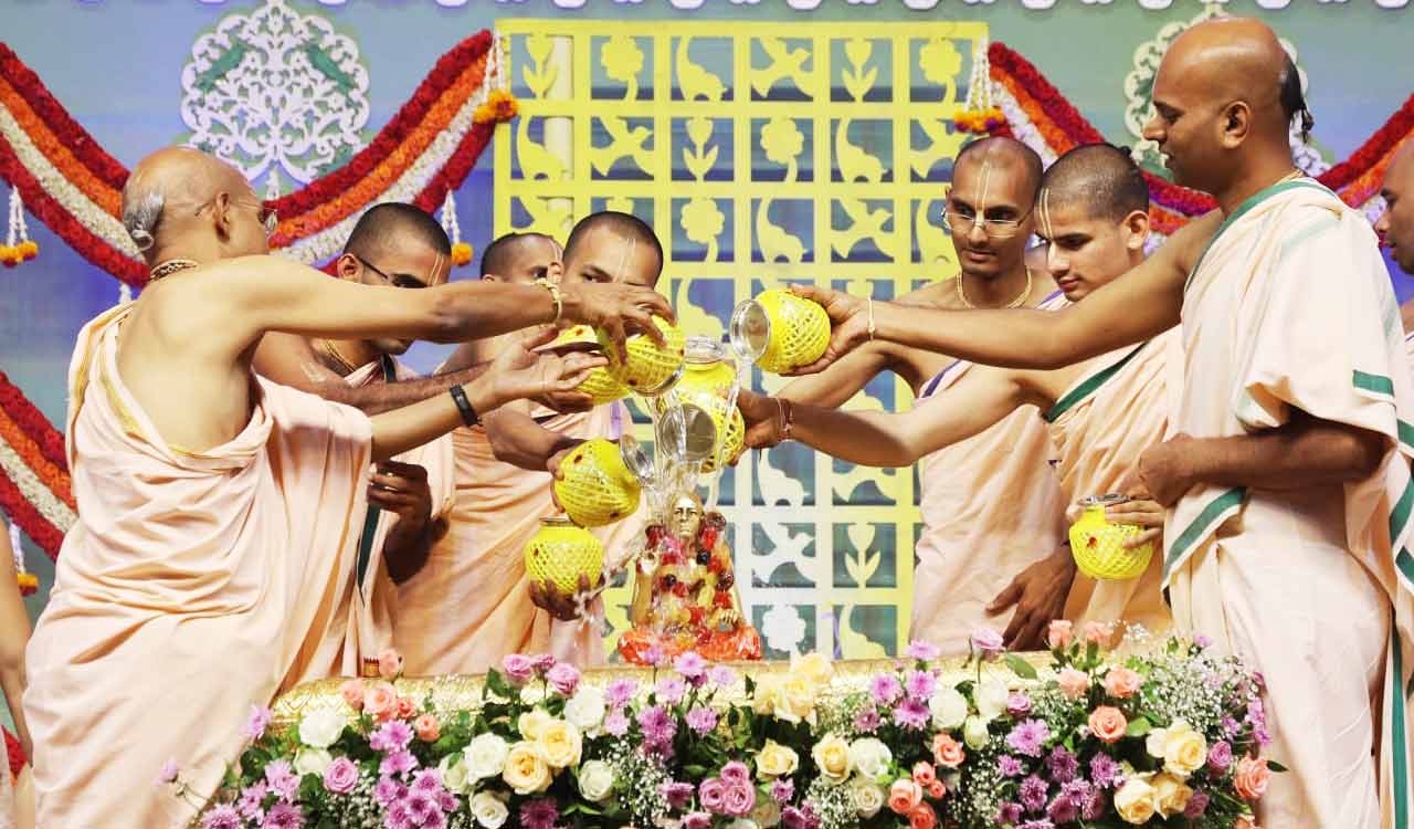 Spiritual fervor marks Sri Nandotsav and Vyasa Puja celebrations at HKM Hyderabad