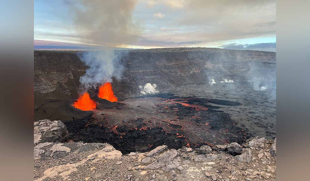 Kilauea erupts again: Lava fountains soar in Hawaii for 31st time since December