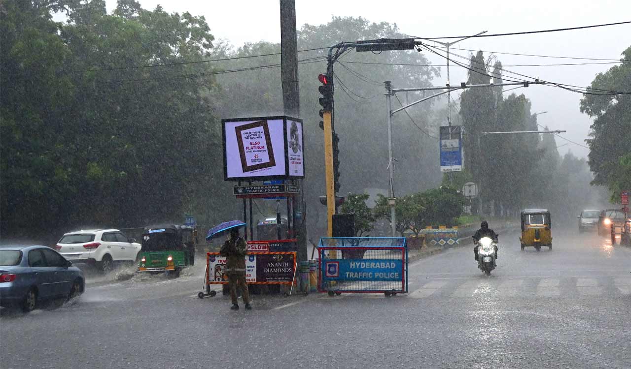 Light to moderate rain, thundershowers likely in Hyderabad on Saturday; IMD issues gusty wind alert