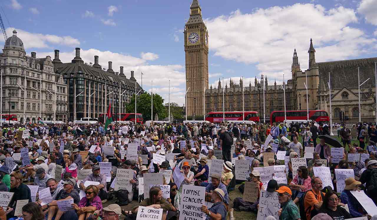 Gaza war fuels mass protests and arrests in central London