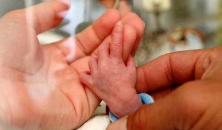 Newborn baby dies in community health centre in Mancherial; parents allege medical negligence