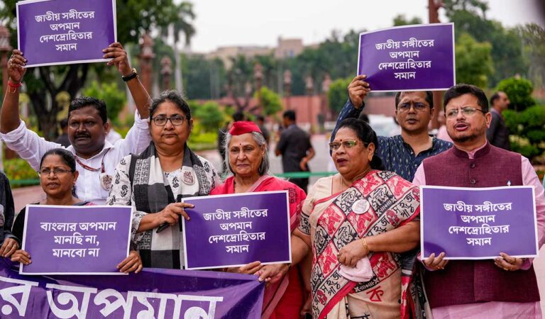 TMC MP Derek O'Brien with Samajwadi Party MP Jaya Bachchan at a protest over the alleged insult to Bengal, during the Monsoon session of Parliament, in New Delhi.