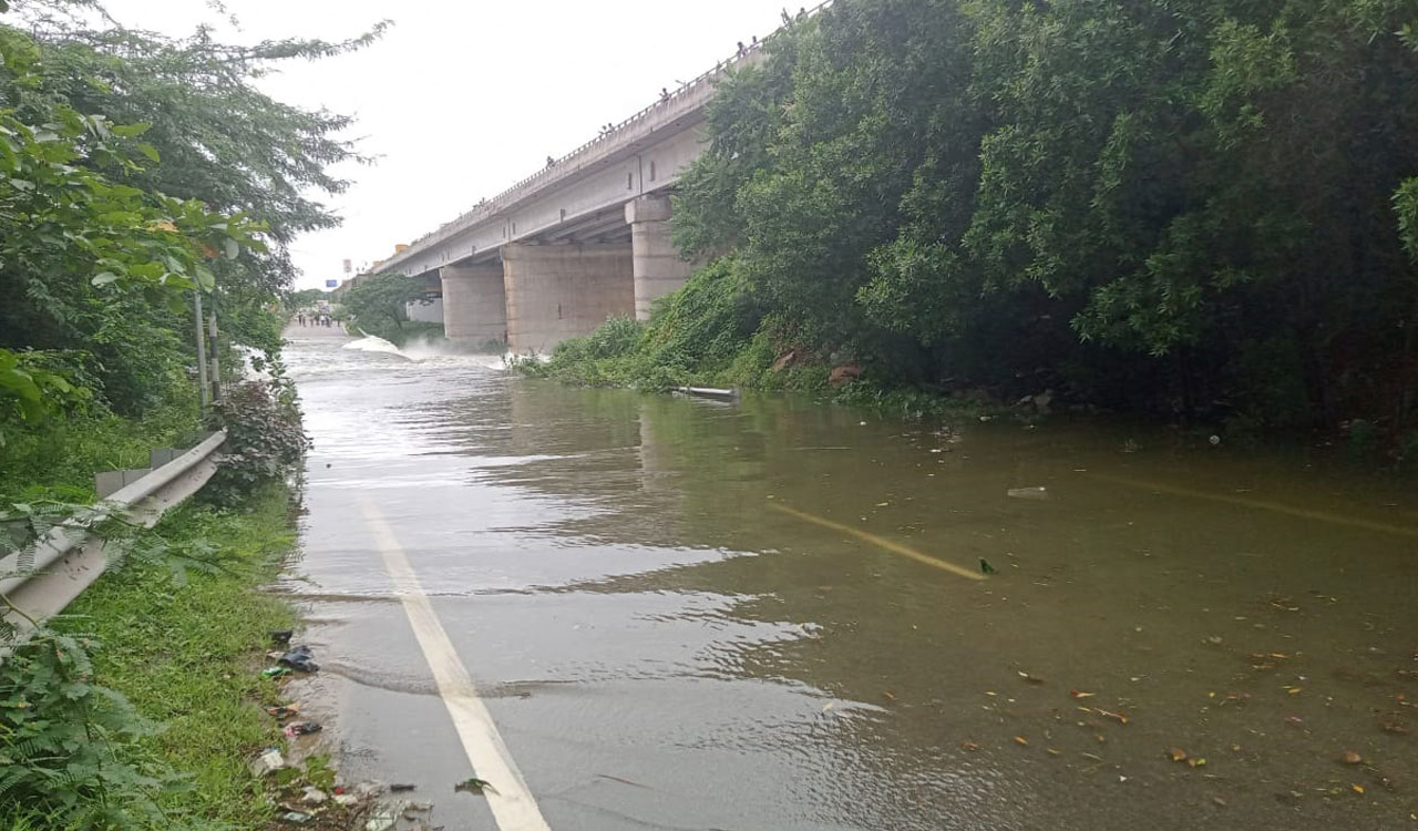 Hyderabad: ORR Exit 17 shut after heavy inflows from Himayatsagar reservoir