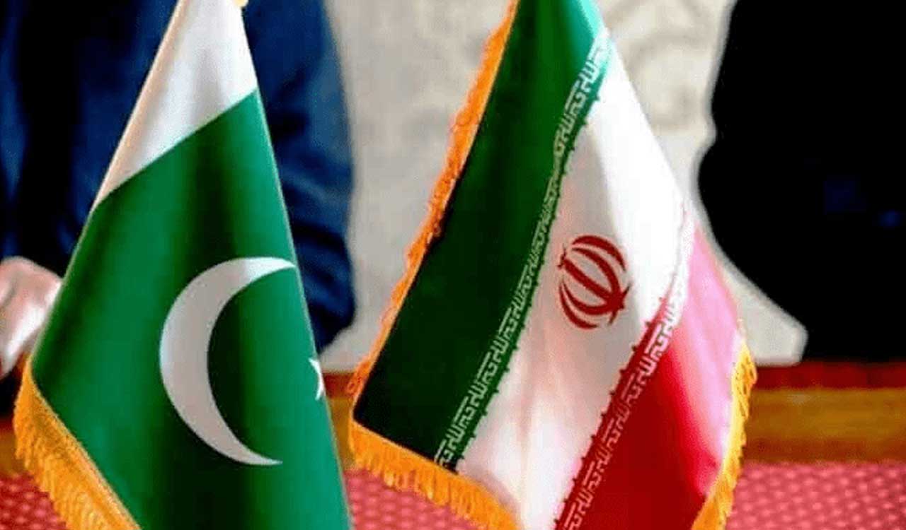Pakistan supports Iran’s peaceful nuclear ambitions, signs 12 pacts to boost ties
