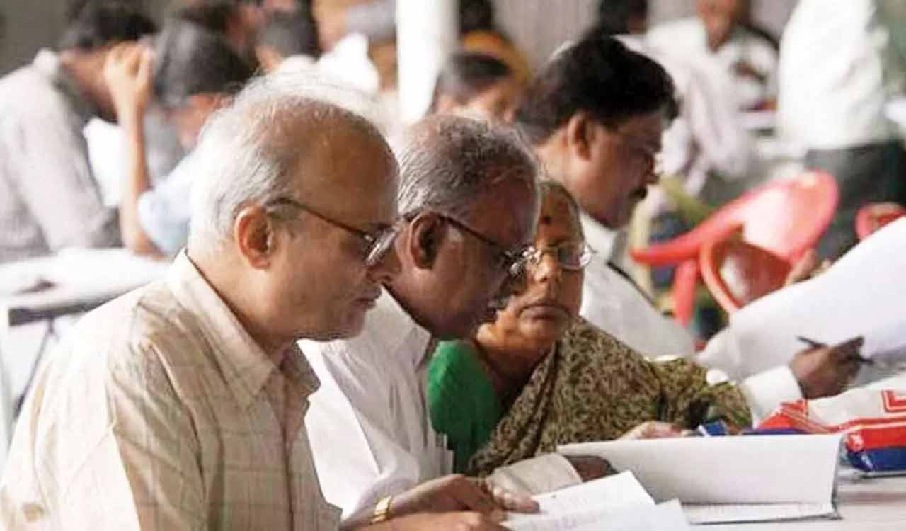 Telangana retired employees back pensioners’ dharna on Aug 11 over Congress unkept promises