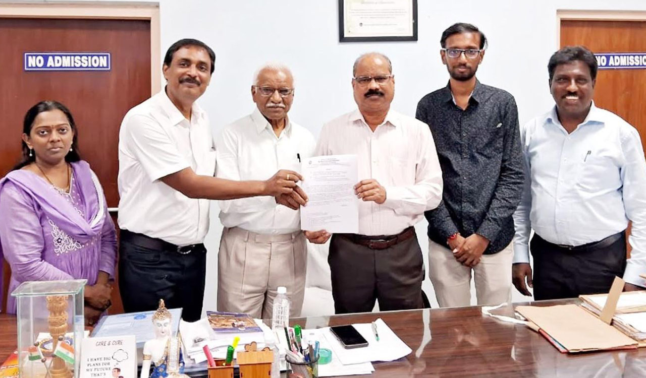 UGC grants autonomy status to St. Peter’s Pharmacy College in Hanamkonda