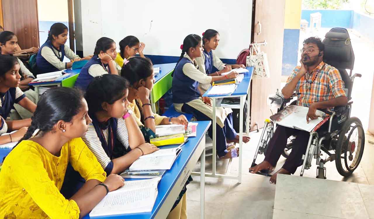 Telangana: Physically challenged Sangareddy man cracks TGPSC exam, becomes junior lecturer