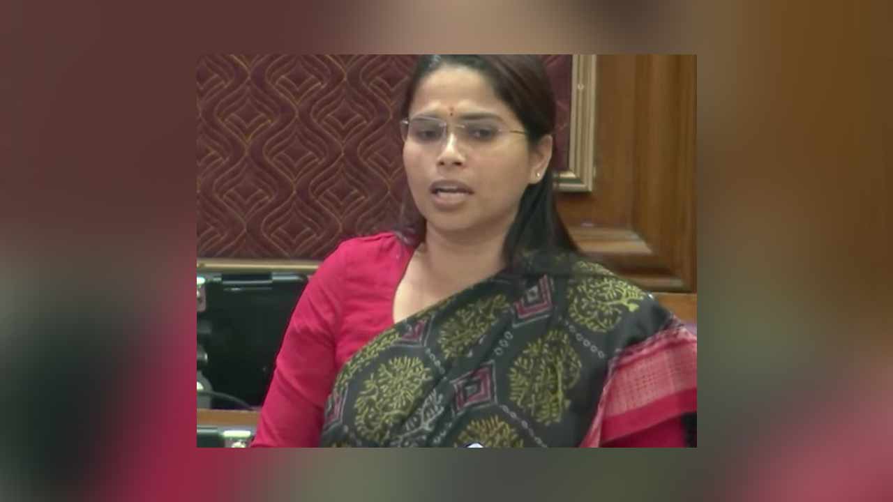 BJP backs MLA Pooja Pal for praising Yogi Adityanath, SP expels her