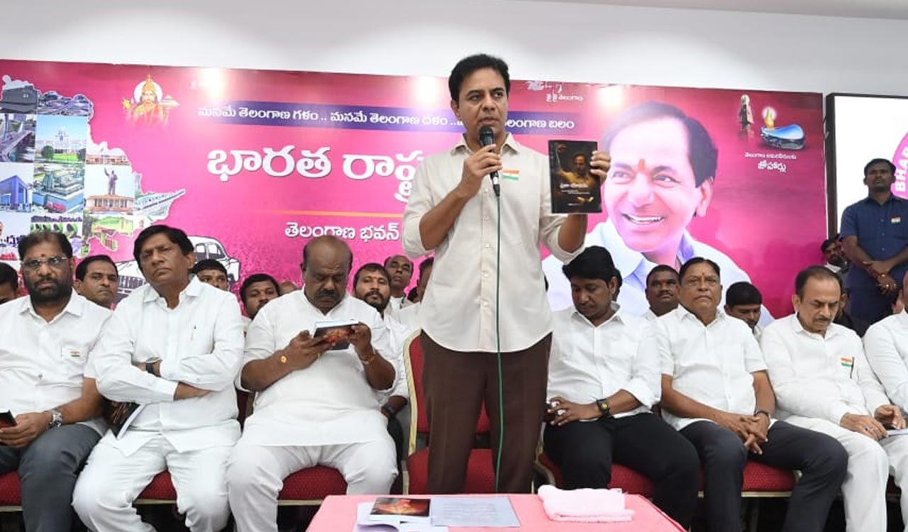 KTR launches “Praja Yodhudu” book, lauds KCR’s role in Telangana formation and development